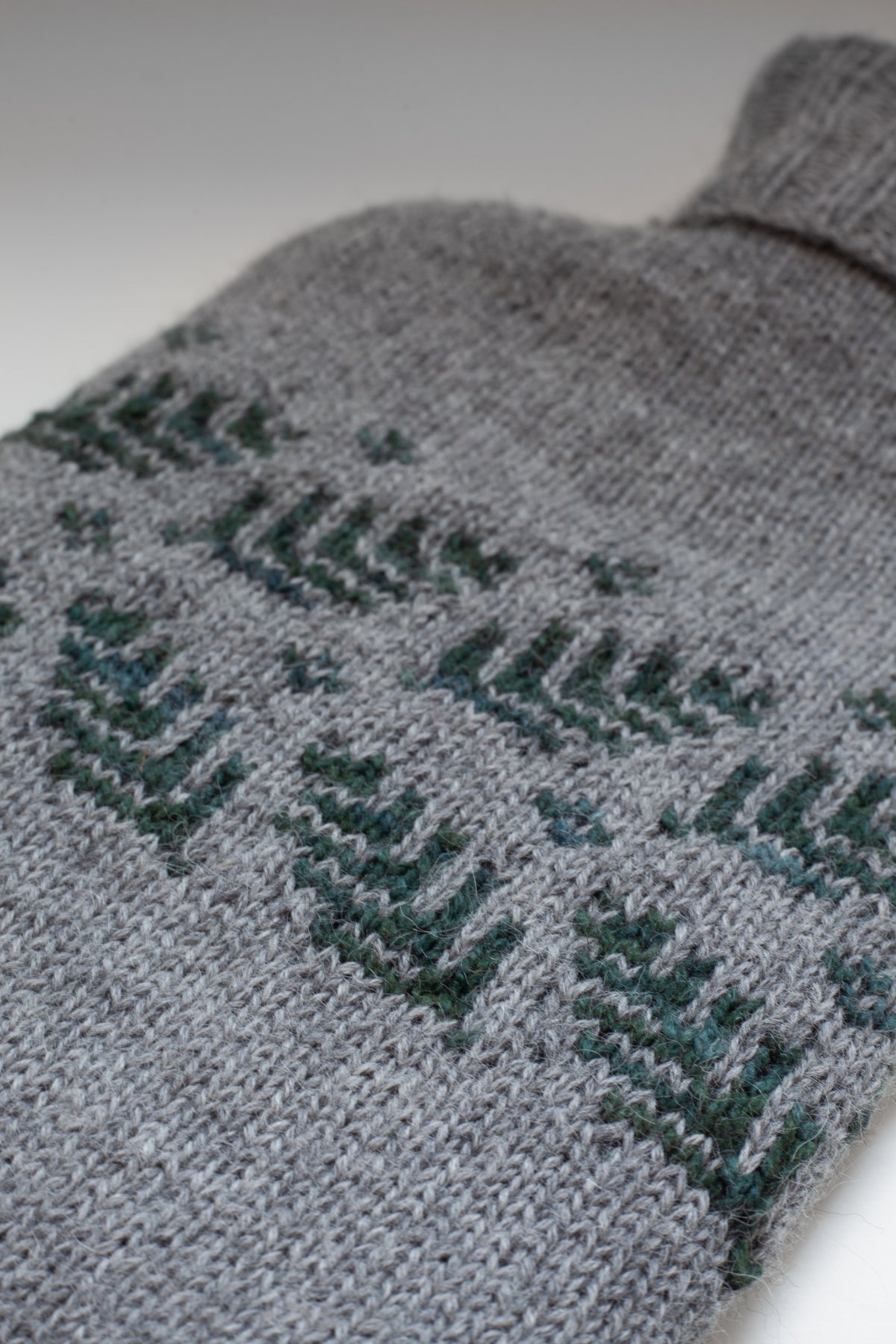 Pine Needle Hottie -knitting pattern