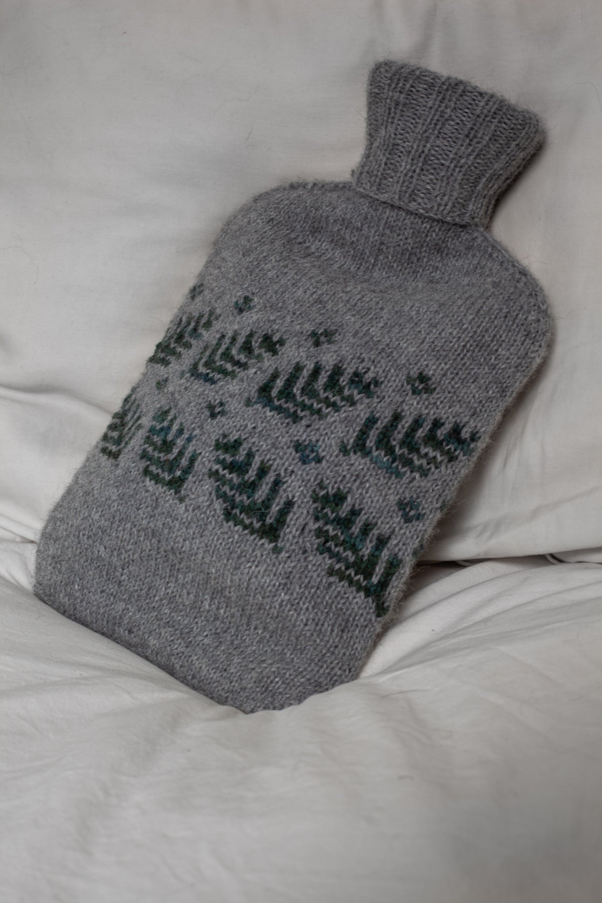 Pine Needle Hottie -knitting pattern