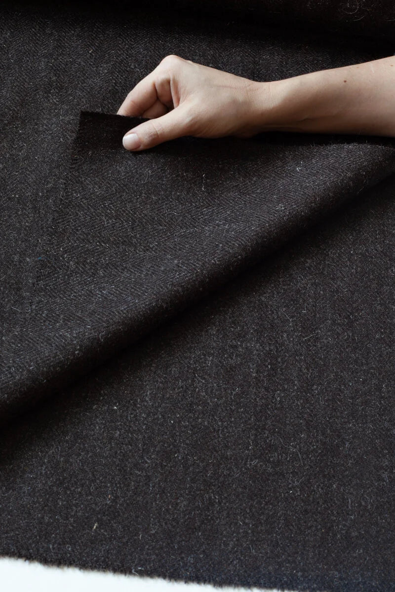 Hebridean Wool Tweed Cloth -undyed
