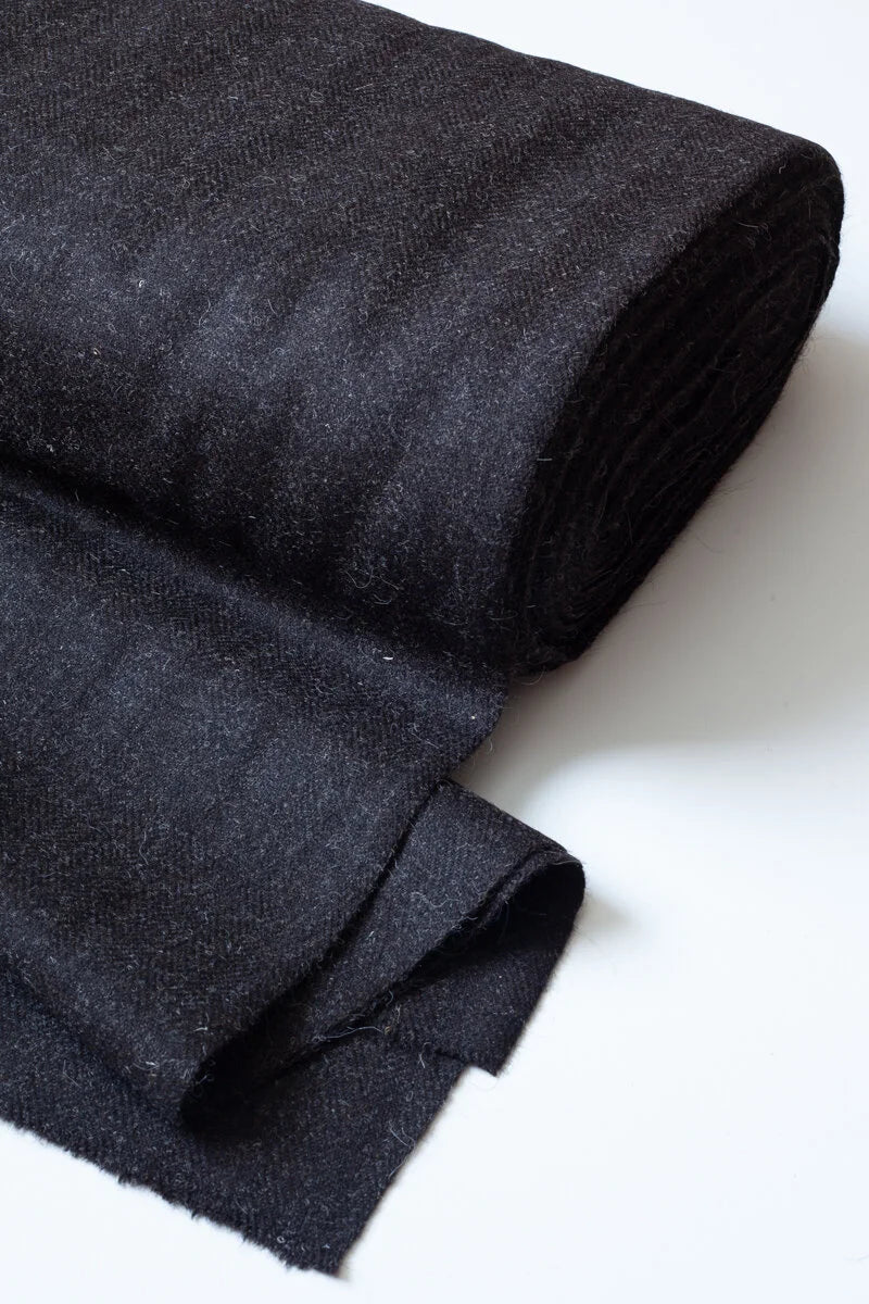 Hebridean Wool Tweed Cloth -undyed