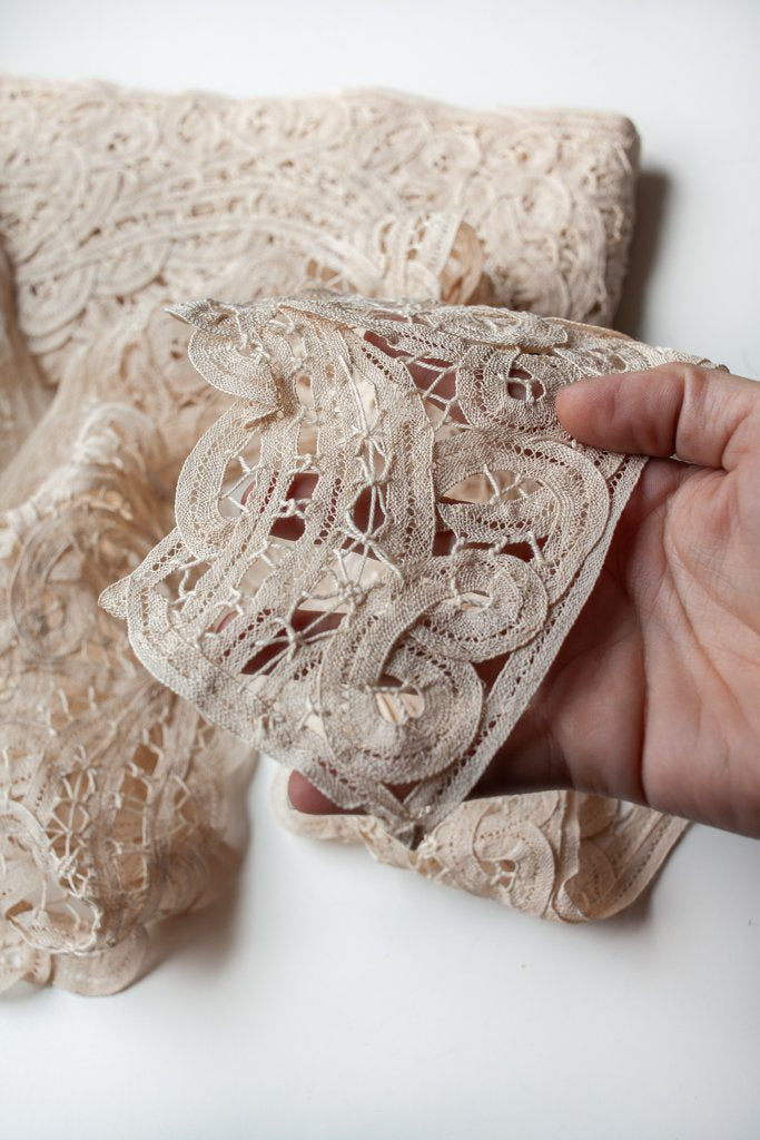 Antique Renaissance Lace trim 5.5" (140mm)